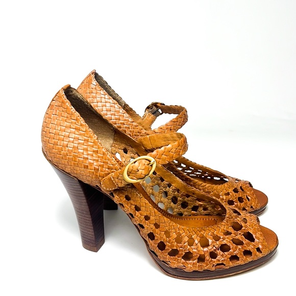BCBGMAXAZRIA Peek Toe Brown Heels - Picture 3 of 7